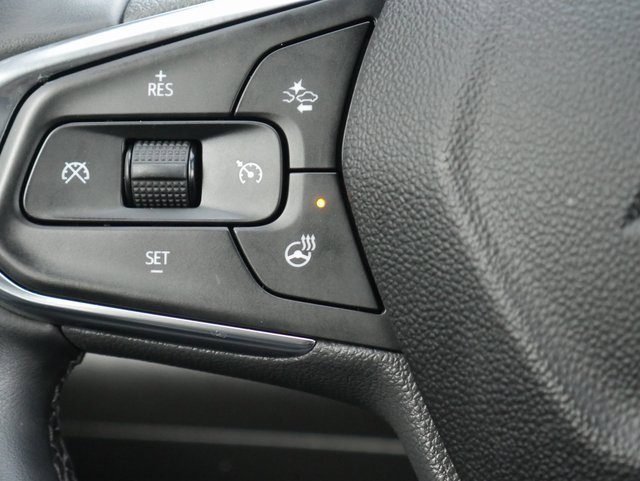 Used 2025 Chevrolet Trax ACTIV w/ Sunroof Package image 5