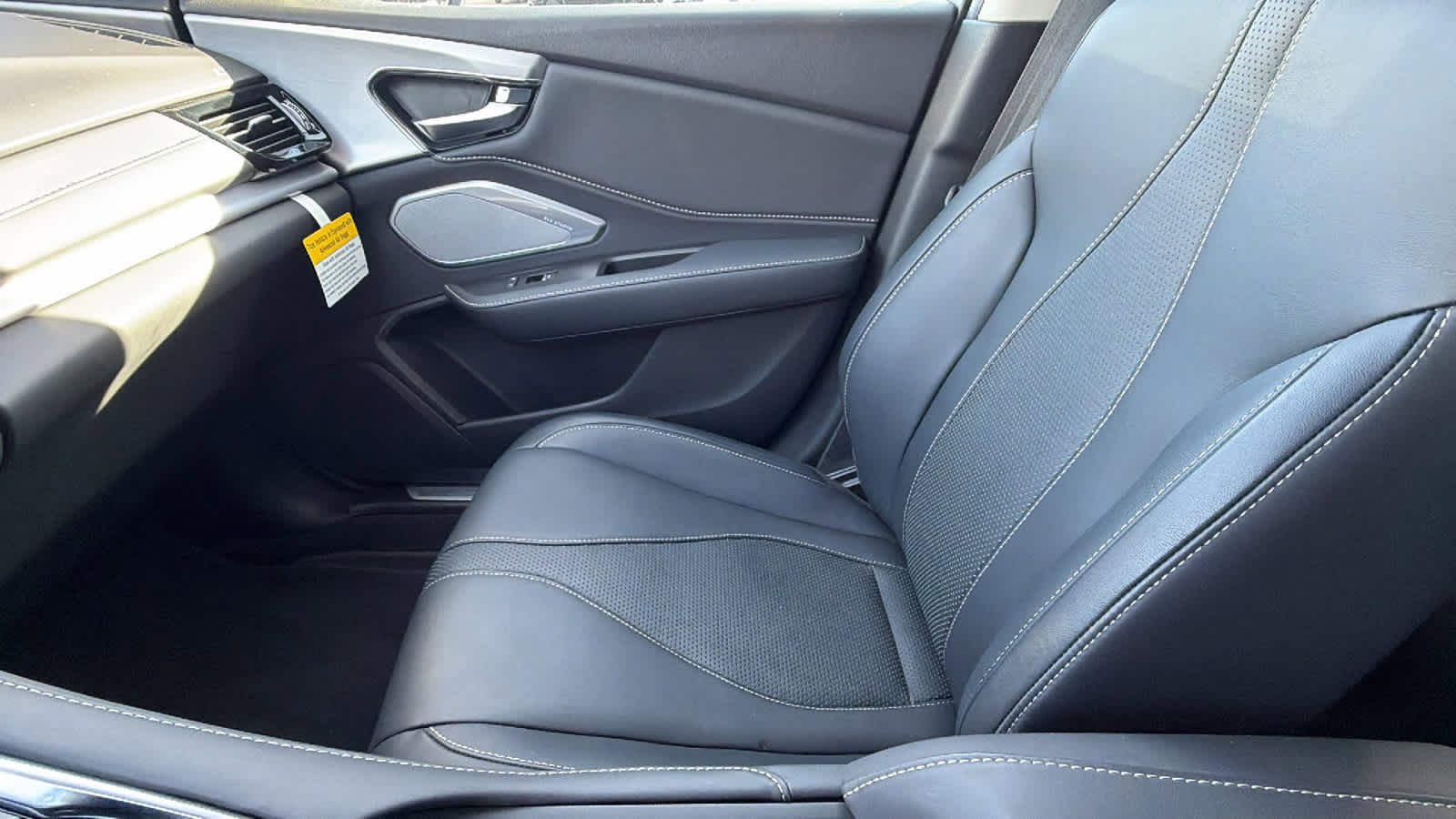 Used 2023 Acura RDX AWD w/ Technology Package image 11