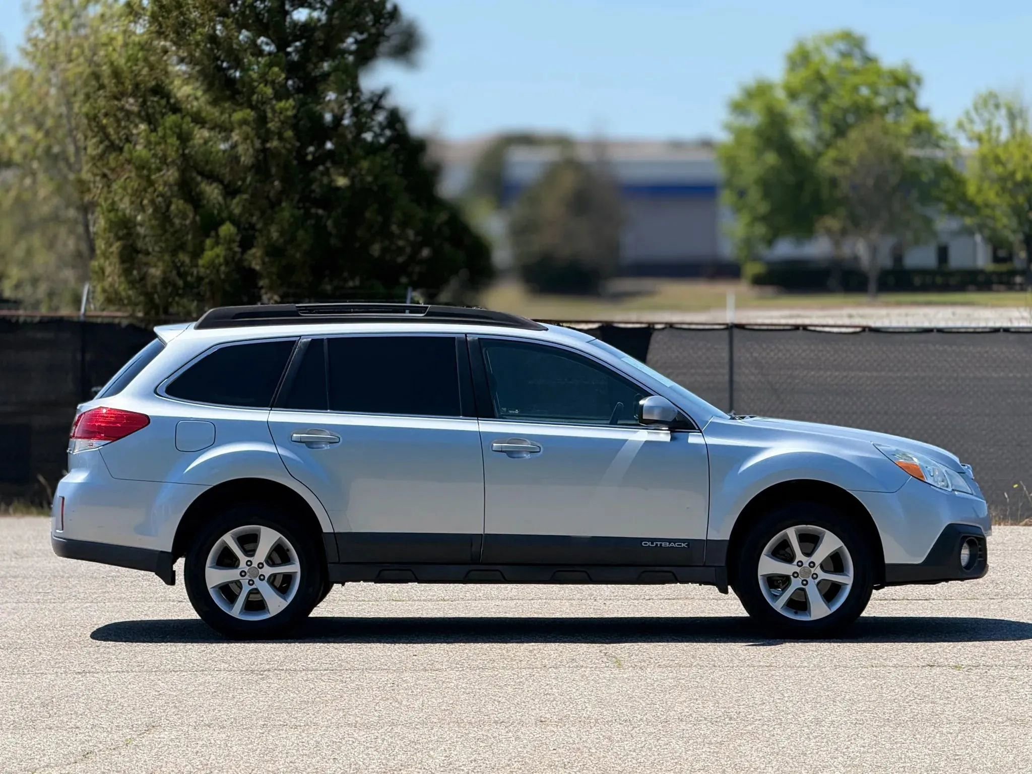 Used 2014 Subaru Outback 2.5i Premium w/ Popular Package #1B AWD/4WD image 8
