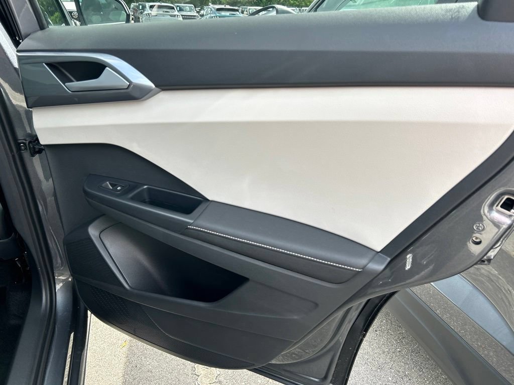New 2026 Volkswagen Taos SEL AWD/4WD image 48