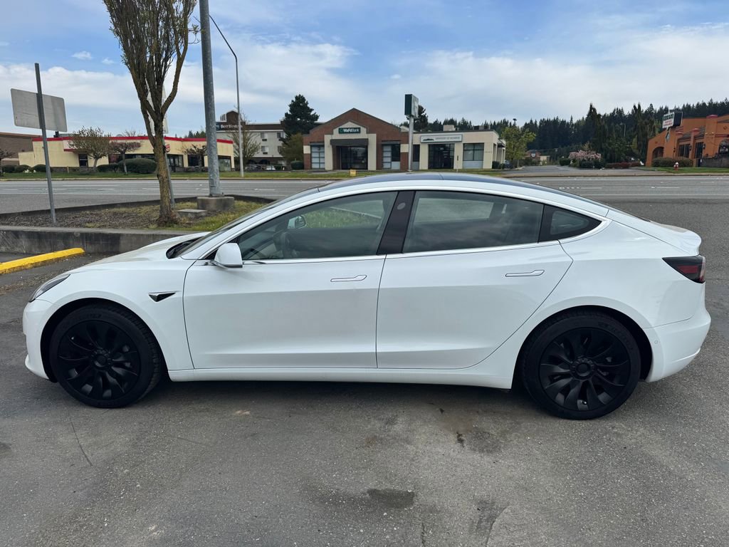 Used 2018 Tesla Model 3 Long Range RWD image 4