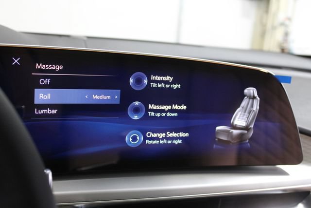 New 2026 Cadillac Lyriq Signature Luxury w/ Nappa Leather Package AWD/4WD image 18