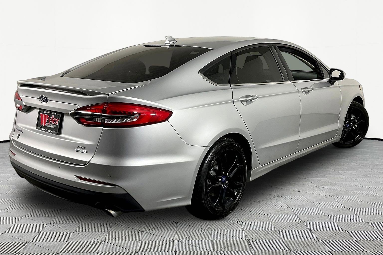 Used 2019 Ford Fusion SE w/ Equipment Group 151A image 6