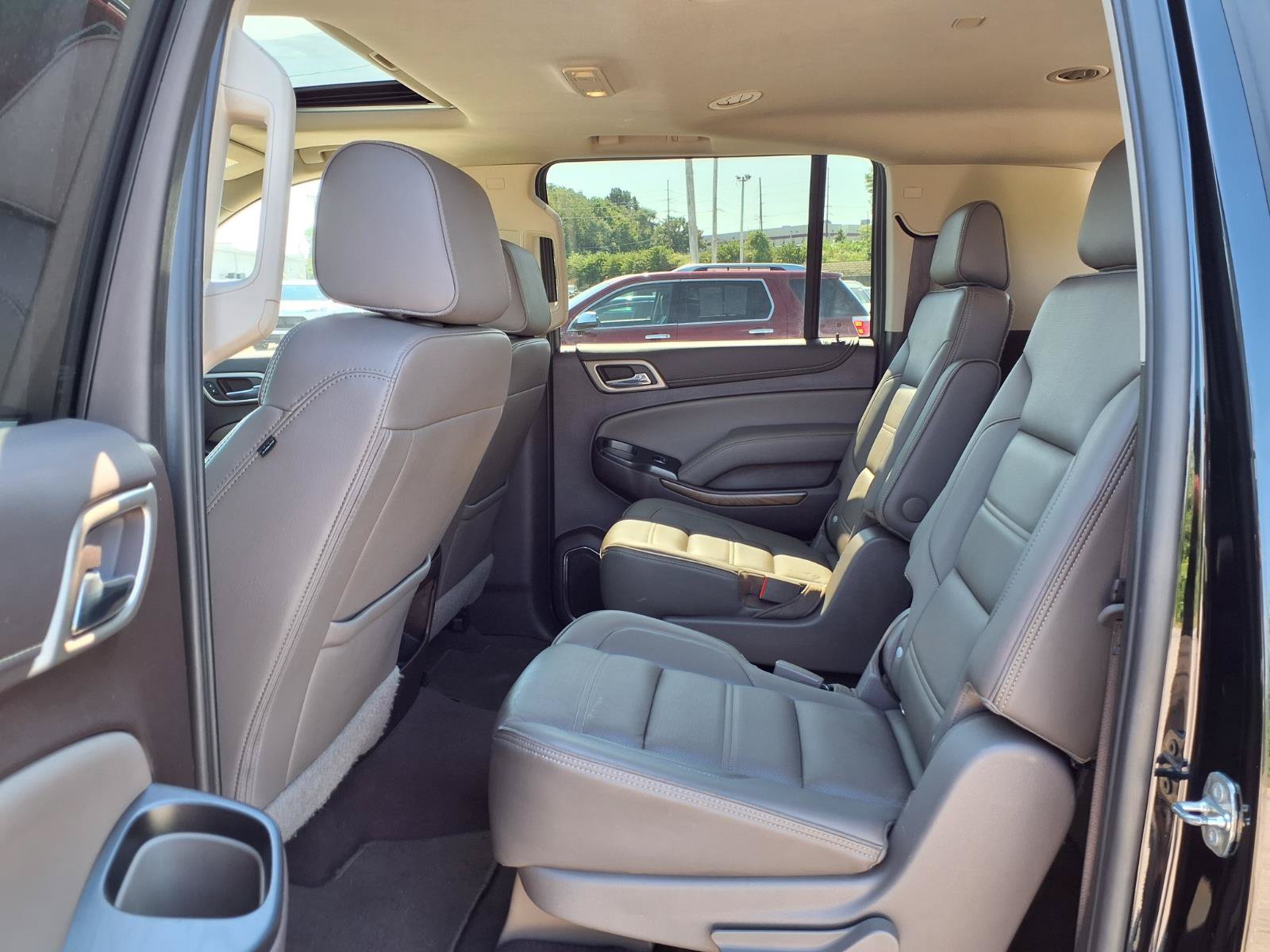 Used 2019 GMC Yukon XL Denali AWD/4WD image 31