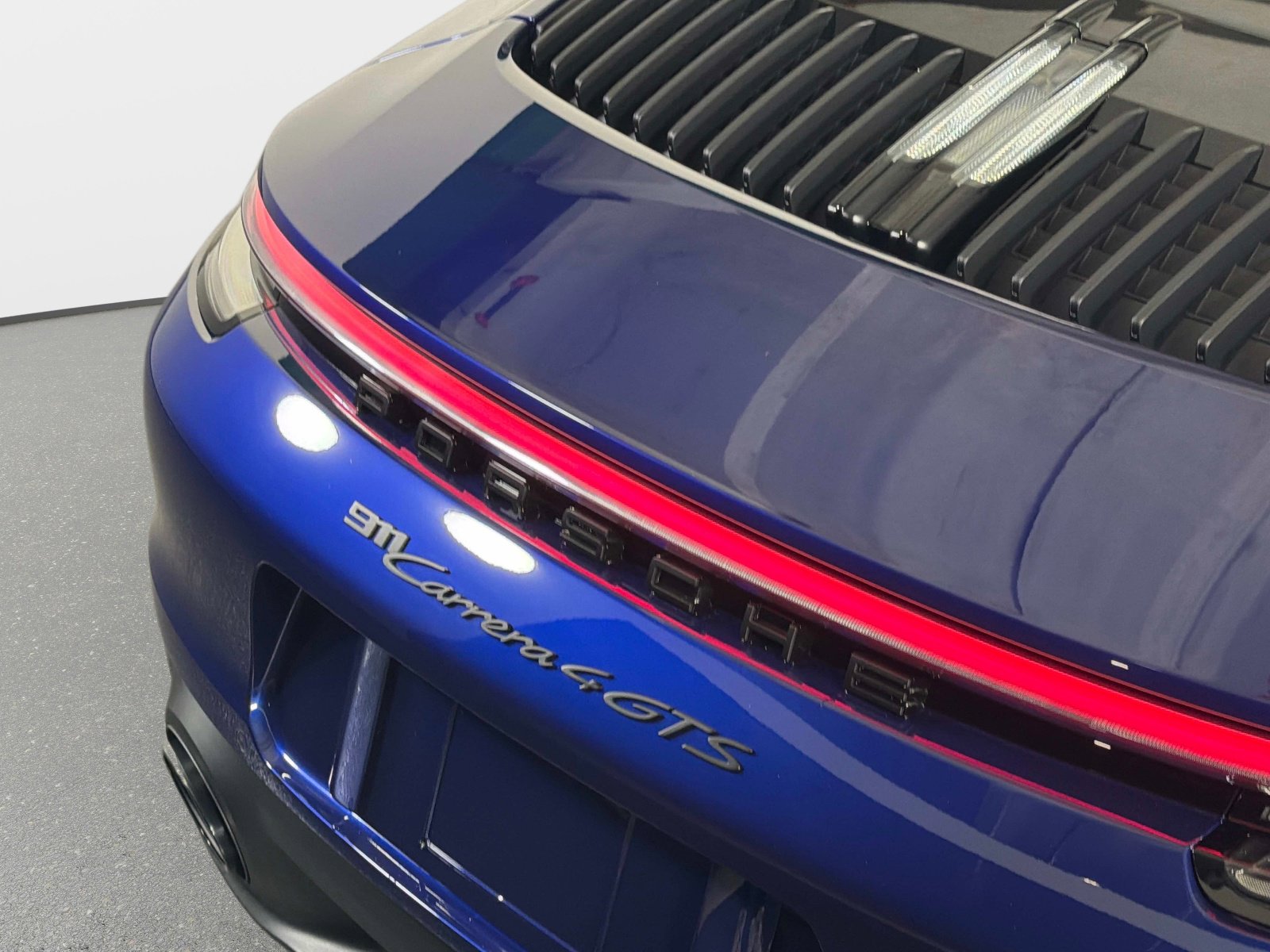 Used 2024 Porsche 911 Carrera 4 GTS AWD/4WD image 17