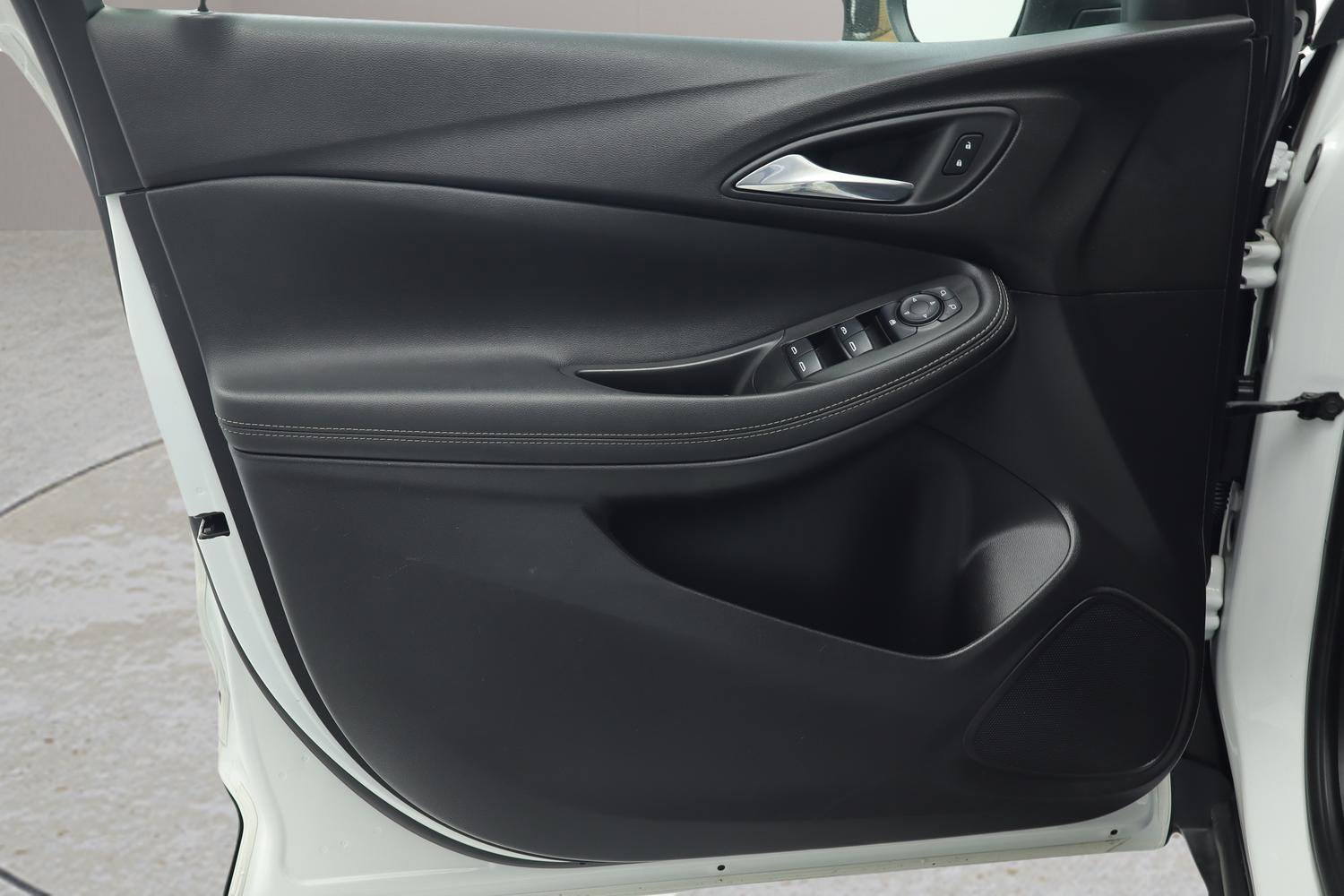 Used 2022 Buick Encore GX Preferred w/ Cold Weather Comfort Package image 11