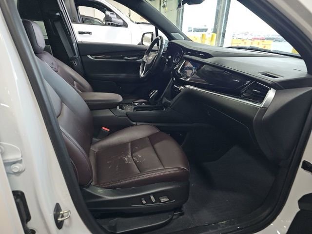 Used 2024 Cadillac XT6 Premium Luxury image 10