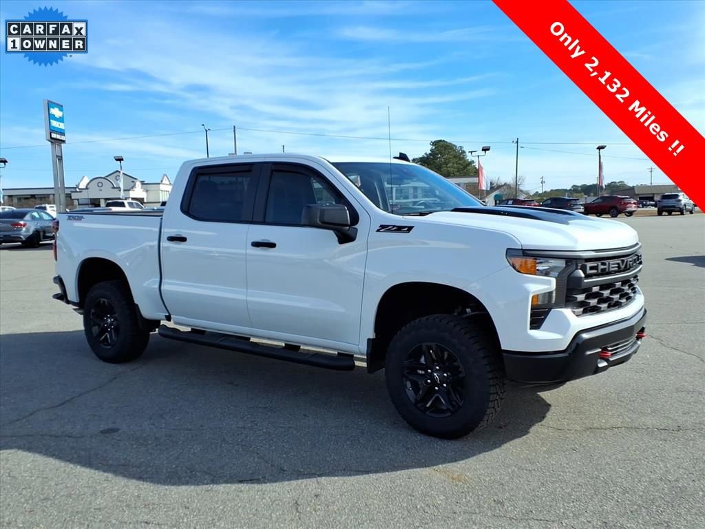 Used 2025 Chevrolet Silverado 1500 Custom Trail Boss w/ LPO, Dark Essentials Package image 7