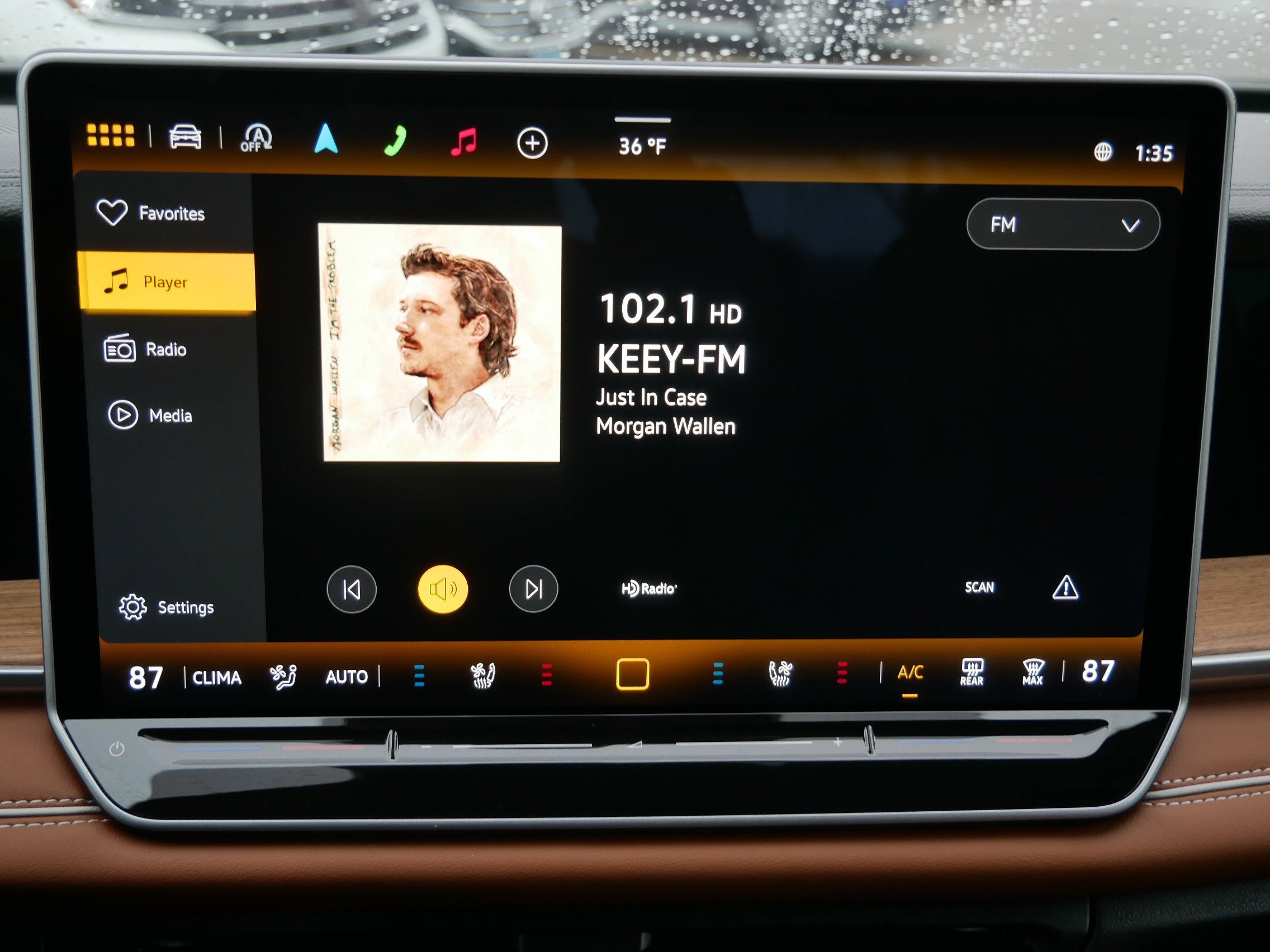 New 2026 Volkswagen Tiguan SEL R-Line image 8