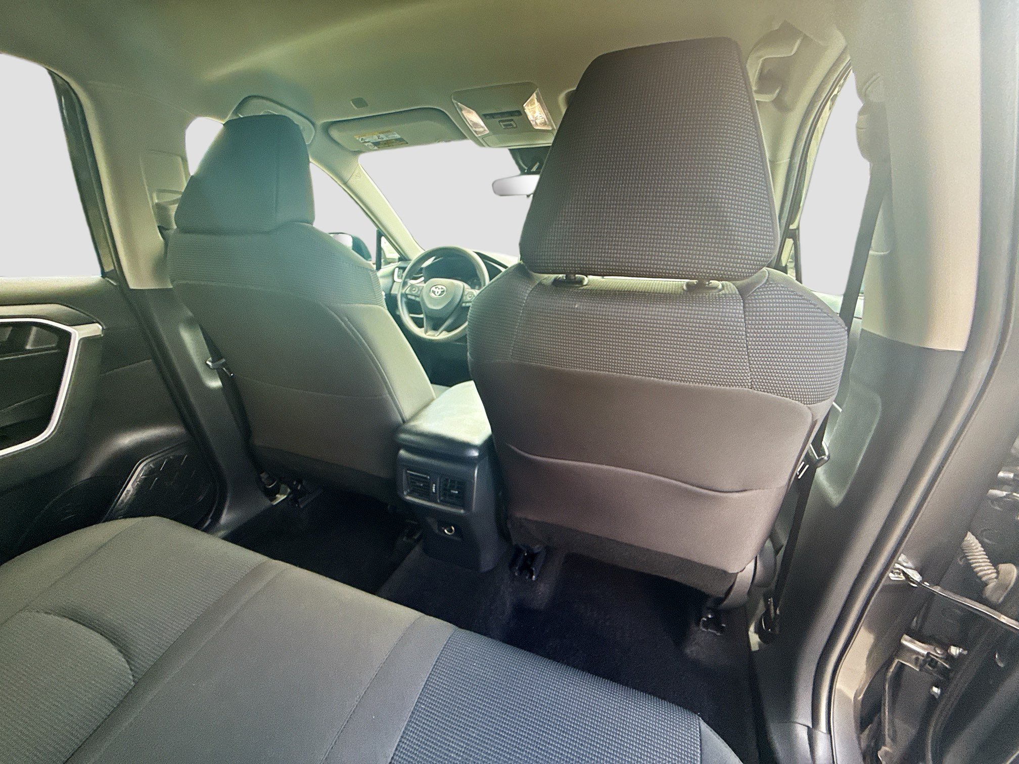 Used 2024 Toyota RAV4 LE FWD image 29