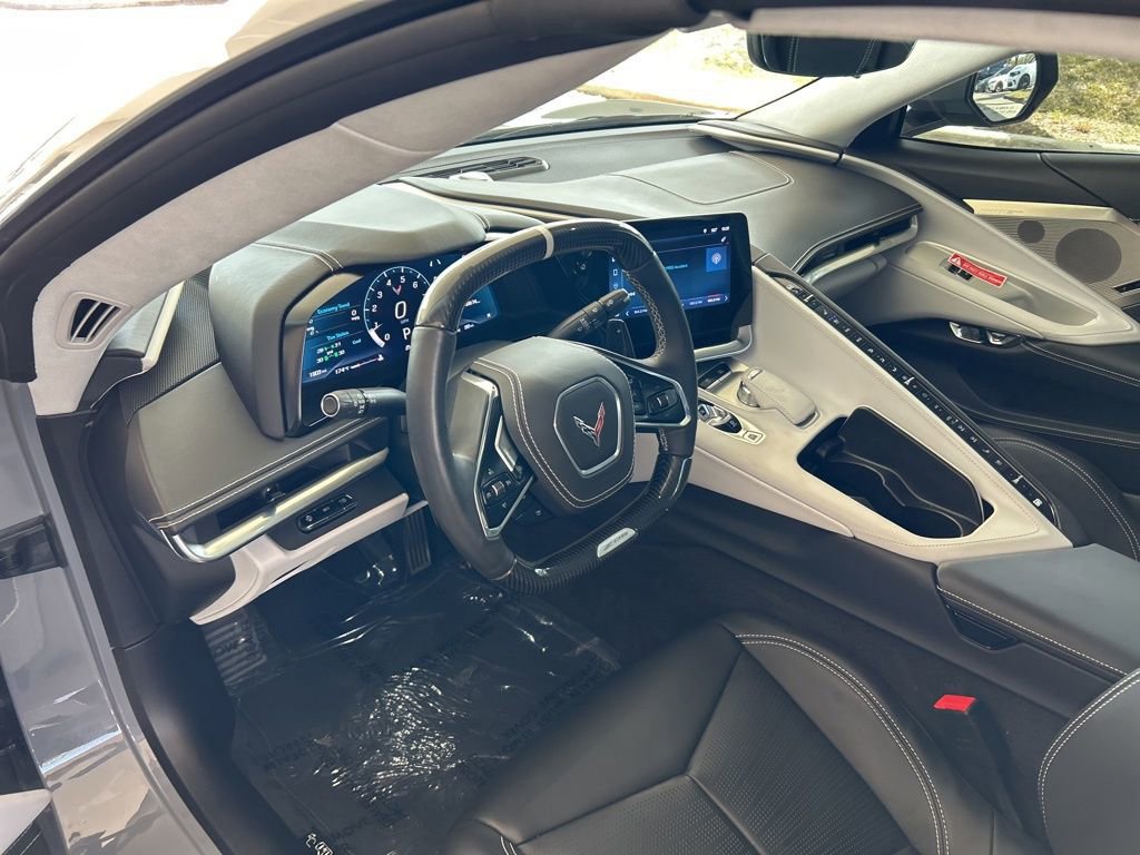 Used 2025 Chevrolet Corvette Z06 RWD image 13