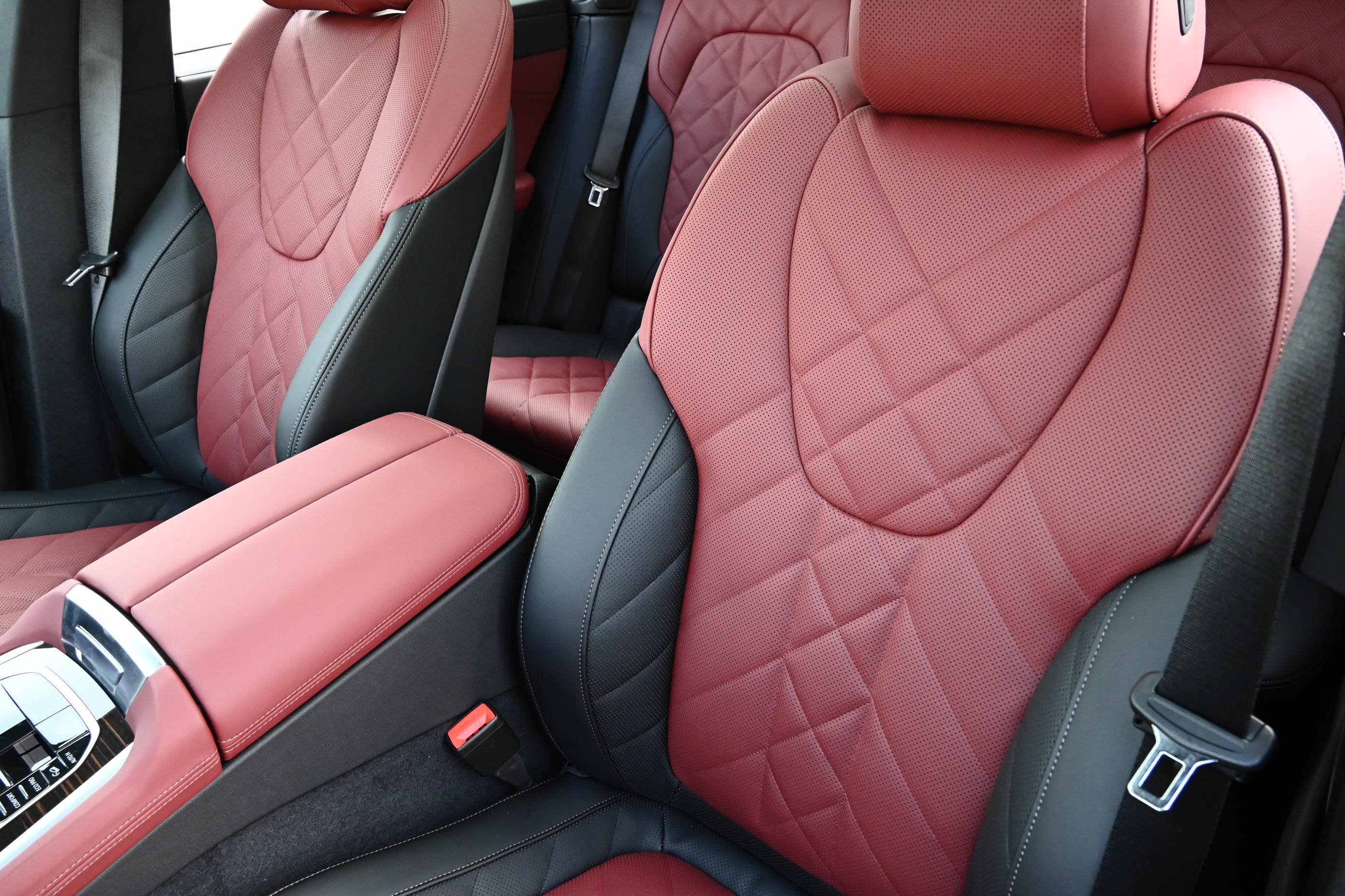 New 2026 BMW X6 xDrive40i w/ Premium Package image 10