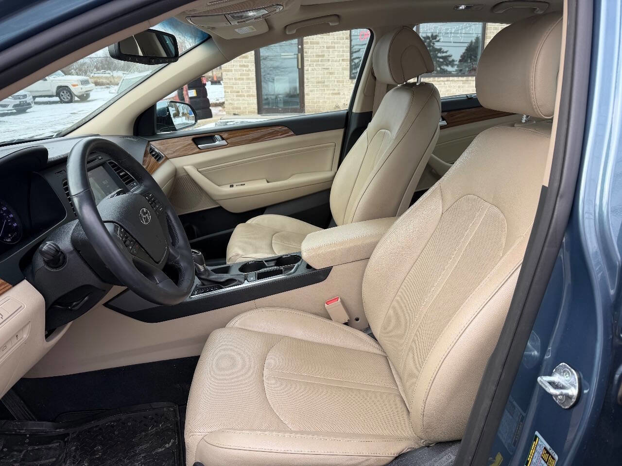 Used 2015 Hyundai Sonata Limited w/ Option Group 05 image 7