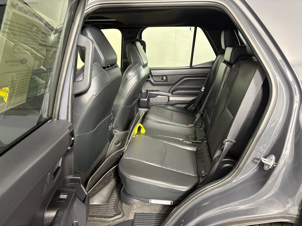 Used 2025 Toyota 4Runner TRD Off-Road Premium w/ Tow Technology Package AWD/4WD image 29