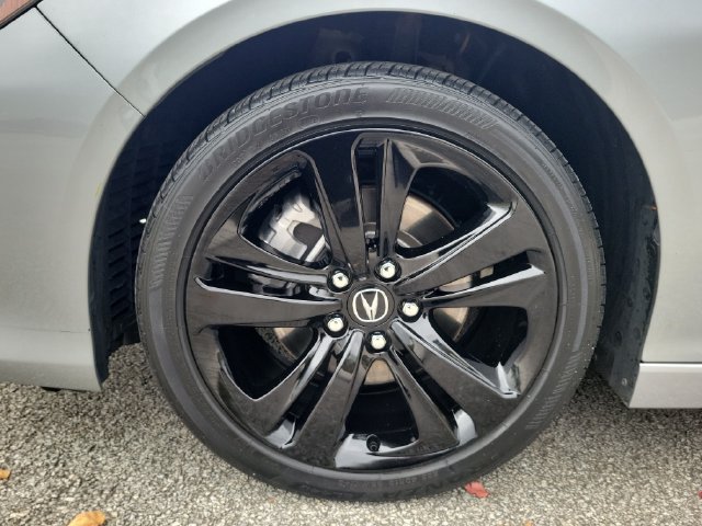 Used 2023 Acura TLX w/ Technology Package FWD image 8