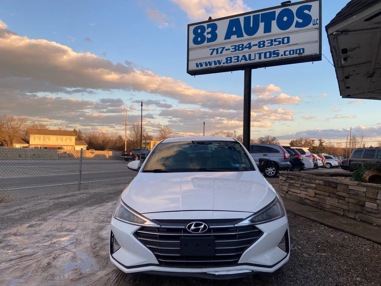 Used 2019 Hyundai Elantra SEL image 2