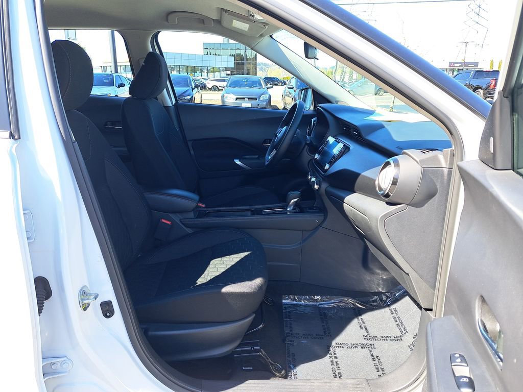 Used 2023 Nissan Kicks SV image 17