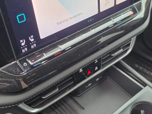 Used 2025 Volkswagen Atlas SE FWD image 31
