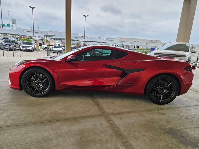 Used 2024 Chevrolet Corvette Z06 RWD image 9