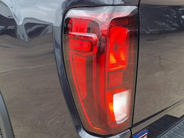 Used 2025 GMC Sierra 2500 SLE image 10