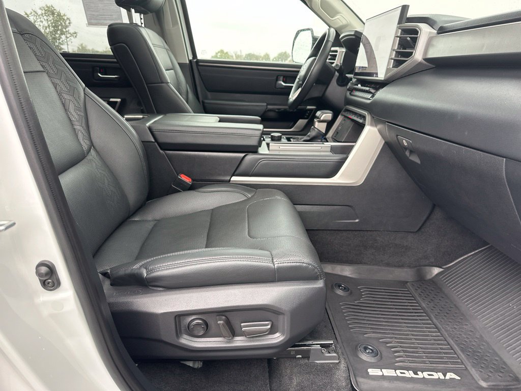 Used 2023 Toyota Sequoia Limited AWD/4WD image 39