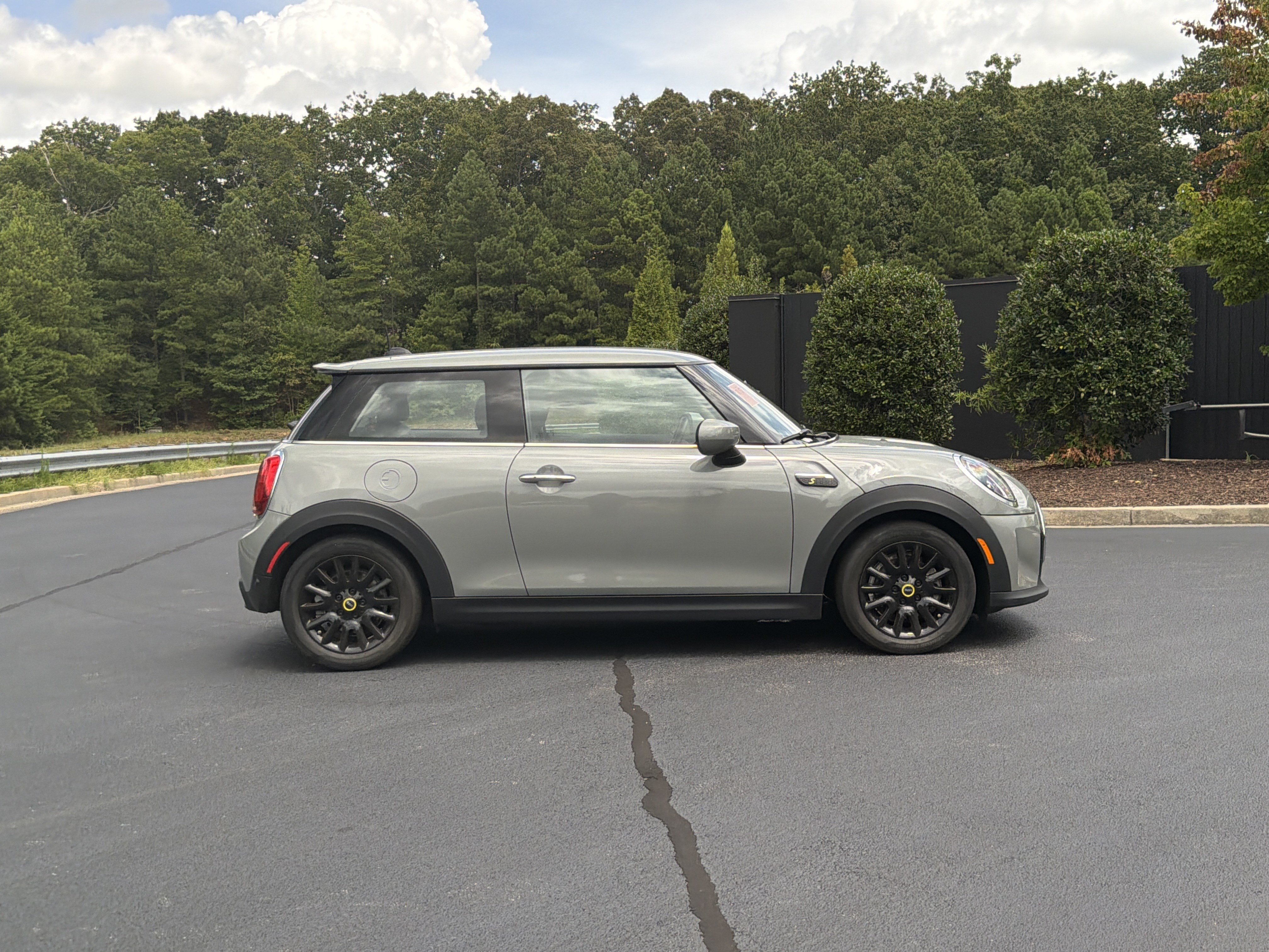 Used 2023 MINI Cooper SE FWD image 5