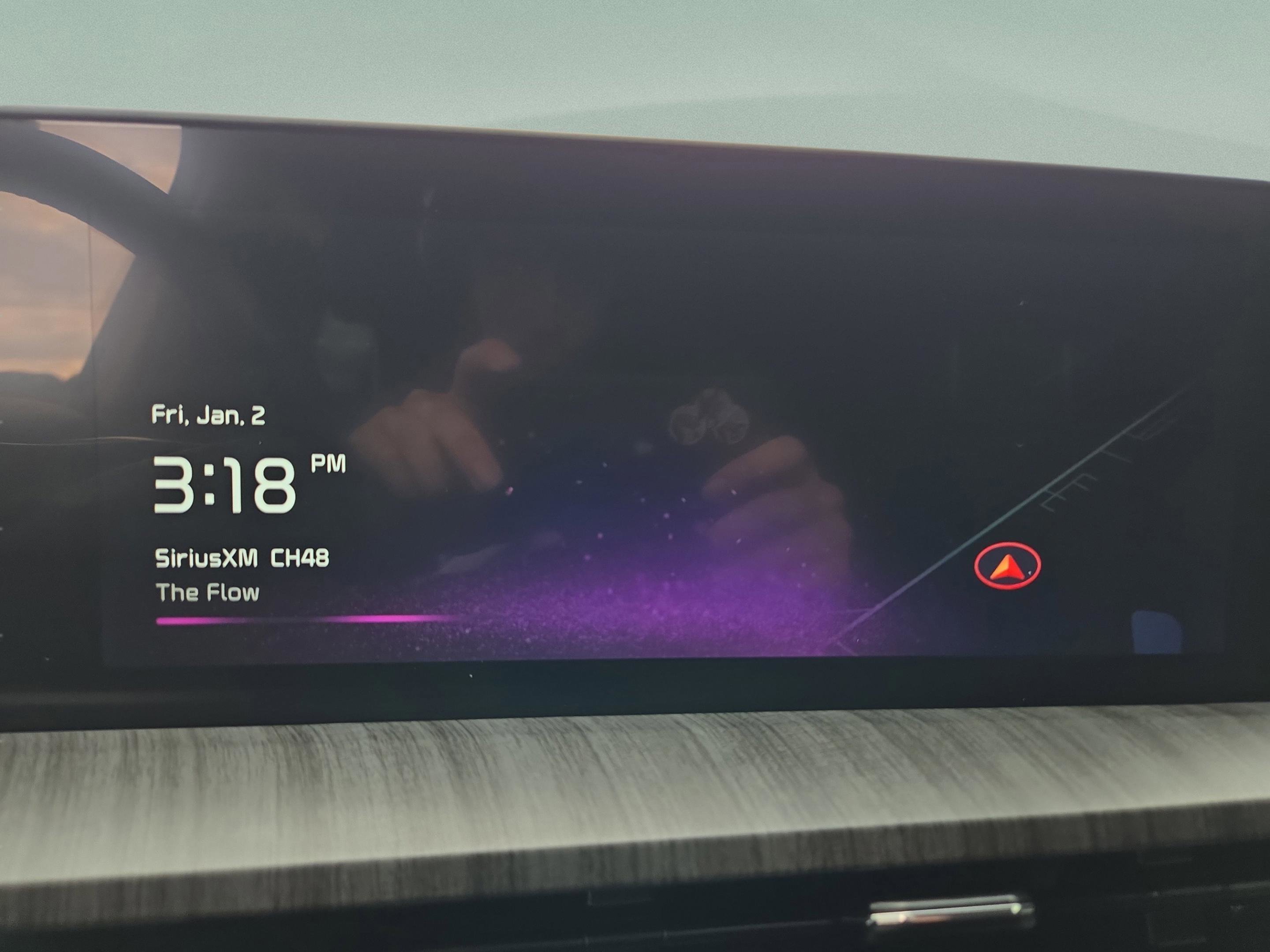 Used 2024 Kia Telluride EX w/ EX Captain's Chair Package image 13