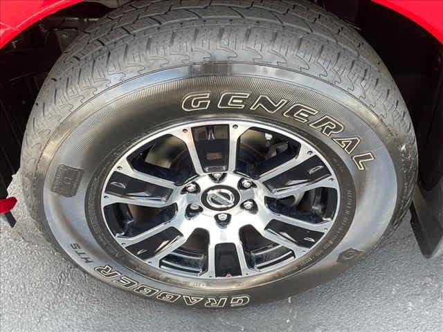 Used 2021 Nissan Titan SV w/ SV Convenience Package RWD image 9