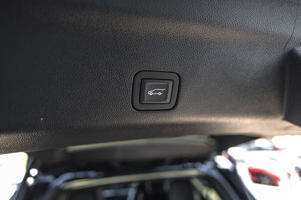 Used 2025 Cadillac Escalade V AWD/4WD image 36