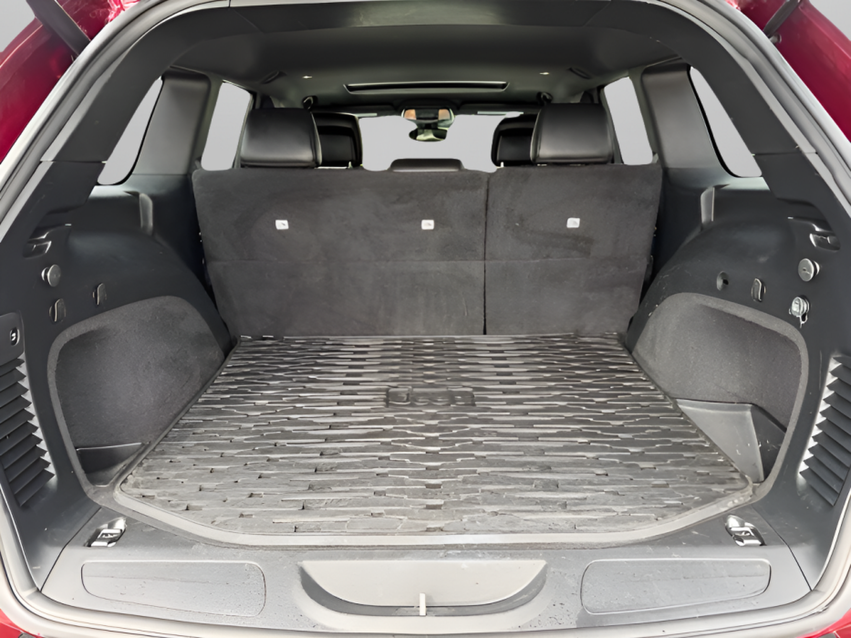 Used 2019 Jeep Grand Cherokee Altitude AWD/4WD image 26