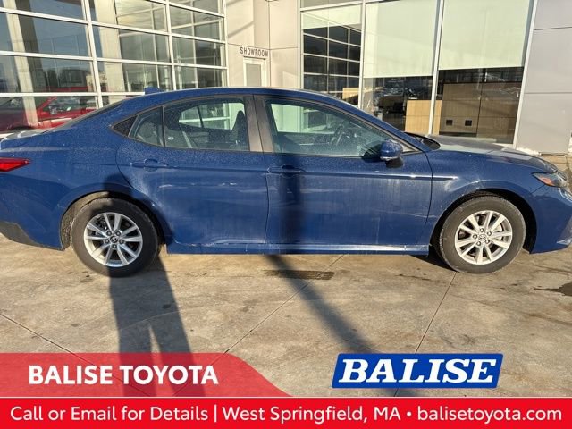 Used 2025 Toyota Camry LE image 9