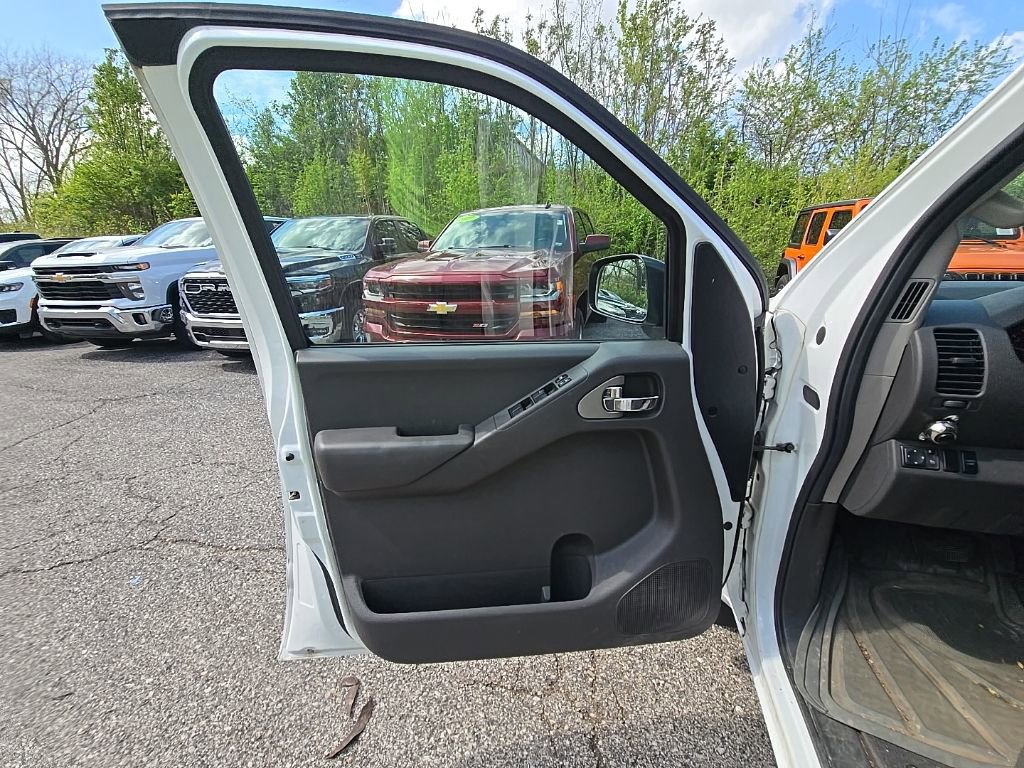 Used 2012 Suzuki Equator Sport image 19