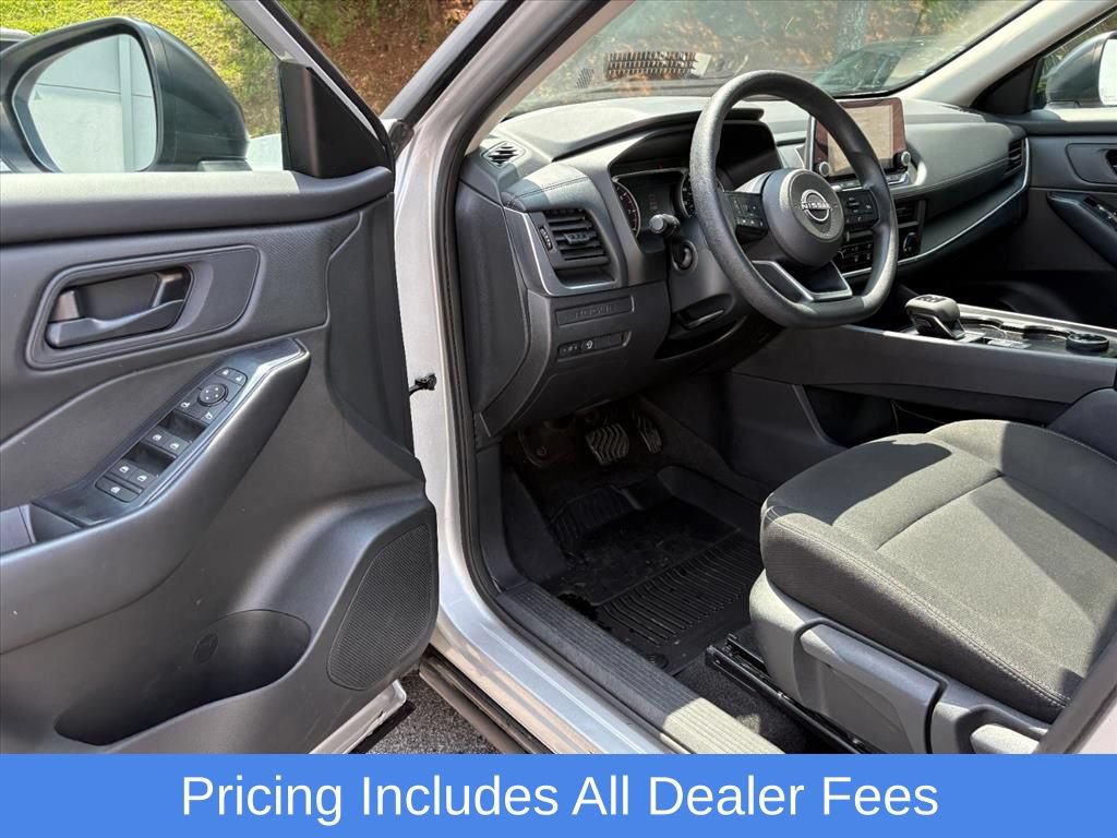 Used 2024 Nissan Rogue S AWD/4WD image 17
