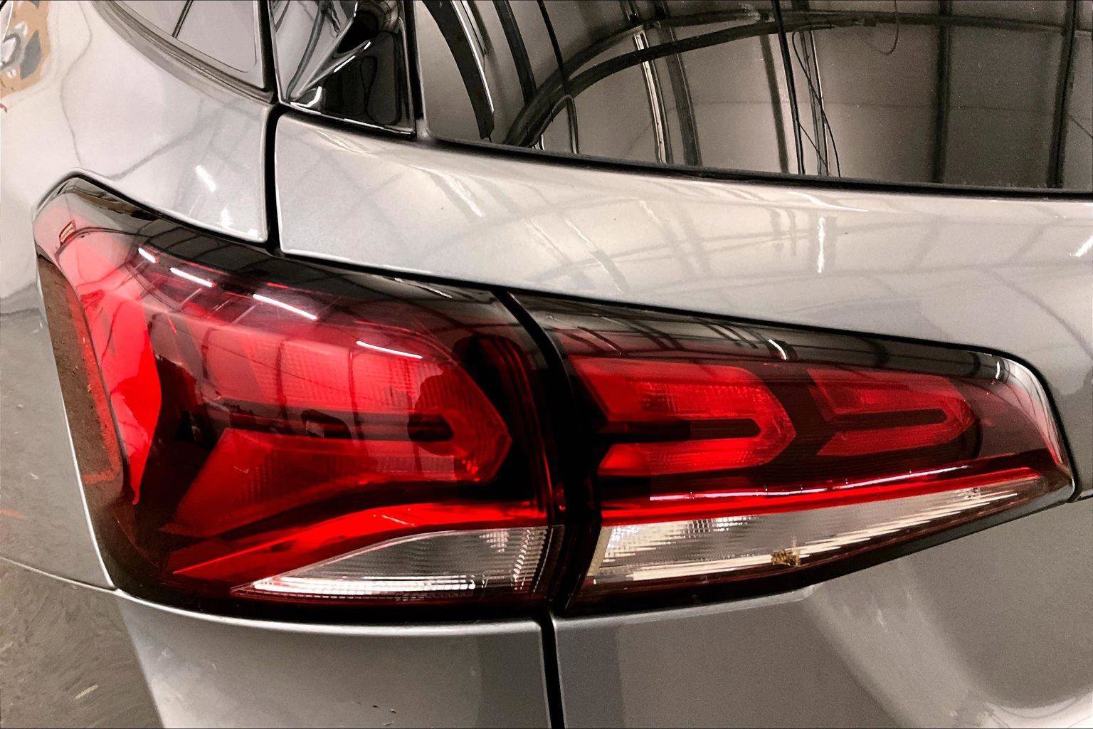 Used 2023 Chevrolet Equinox LS w/ LS Convenience Package image 28