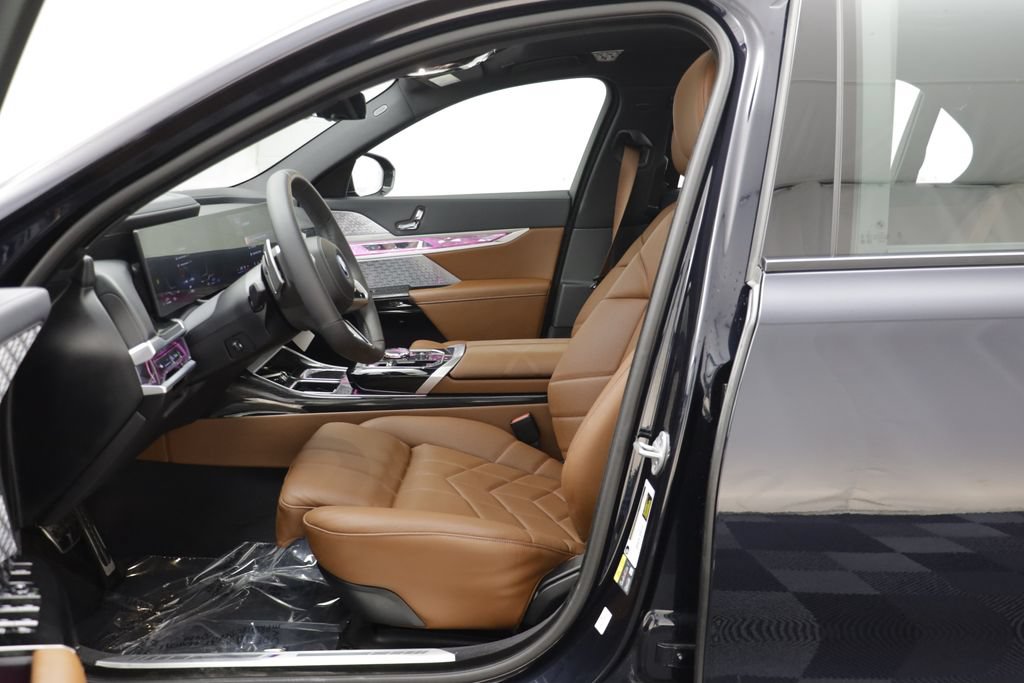 Used 2026 BMW 750e xDrive w/ Executive Package AWD/4WD image 6