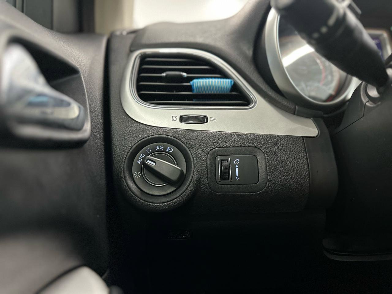 Used 2018 Dodge Journey SE w/ Connectivity Group image 27