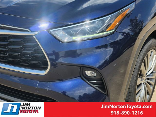 Used 2021 Toyota Highlander Platinum AWD/4WD image 11