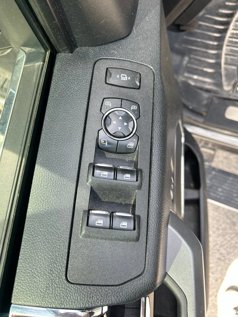 Certified 2017 Ford F250 Platinum w/ Platinum Ultimate Package AWD/4WD image 27