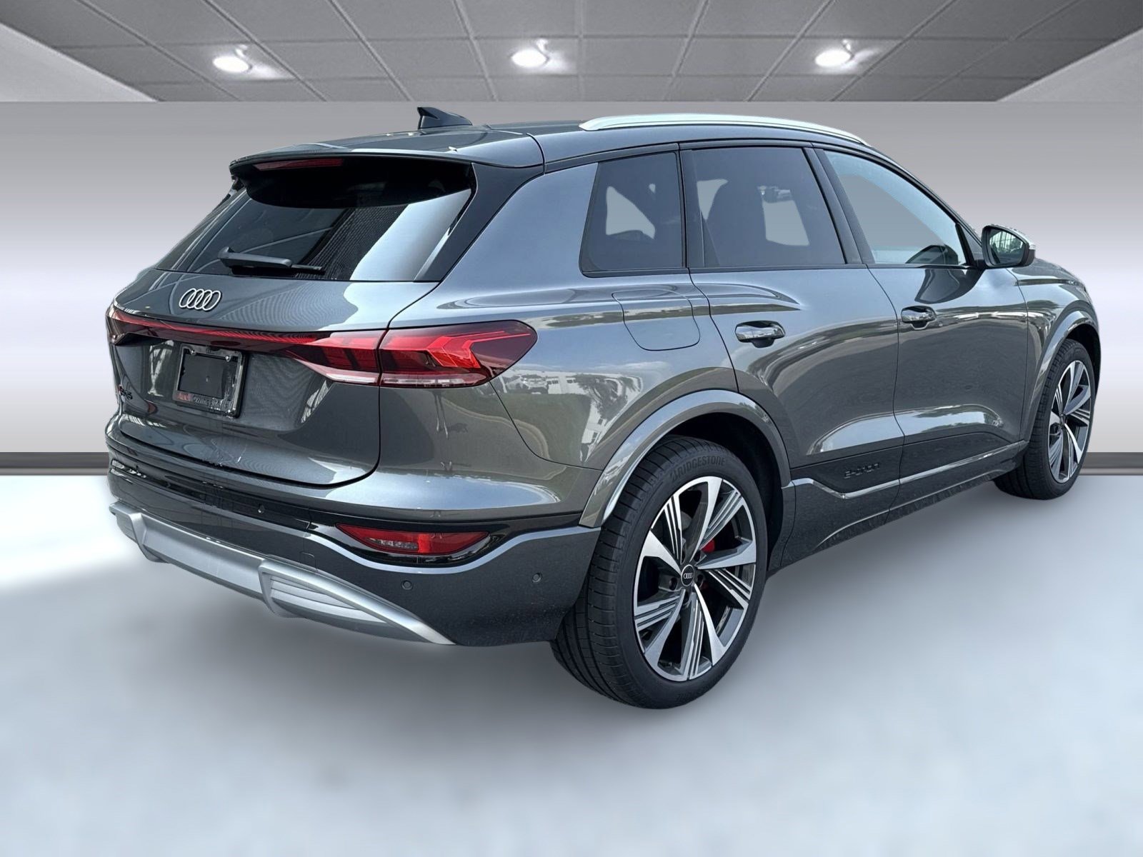 New 2025 Audi SQ6 e-tron Prestige image 9