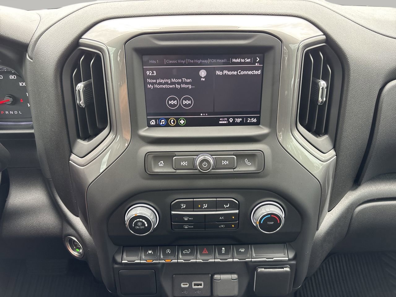 Used 2022 Chevrolet Silverado 1500 Custom image 19