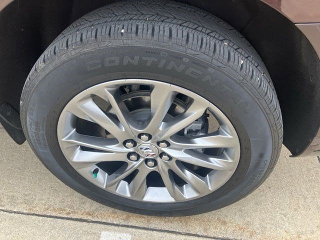 Used 2023 Buick Enclave Avenir w/ Avenir Technology Package image 28