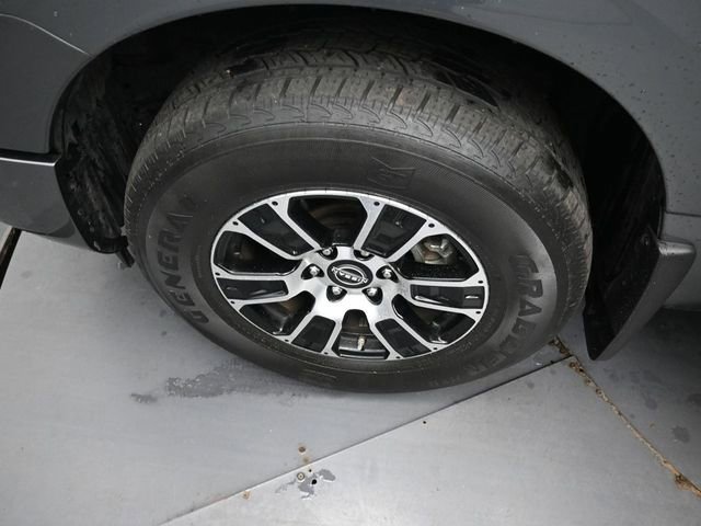 Used 2024 Nissan Titan SV w/ SV Convenience Package image 33