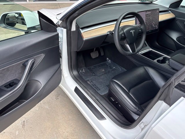 Used 2021 Tesla Model 3 Standard Range Plus RWD image 7
