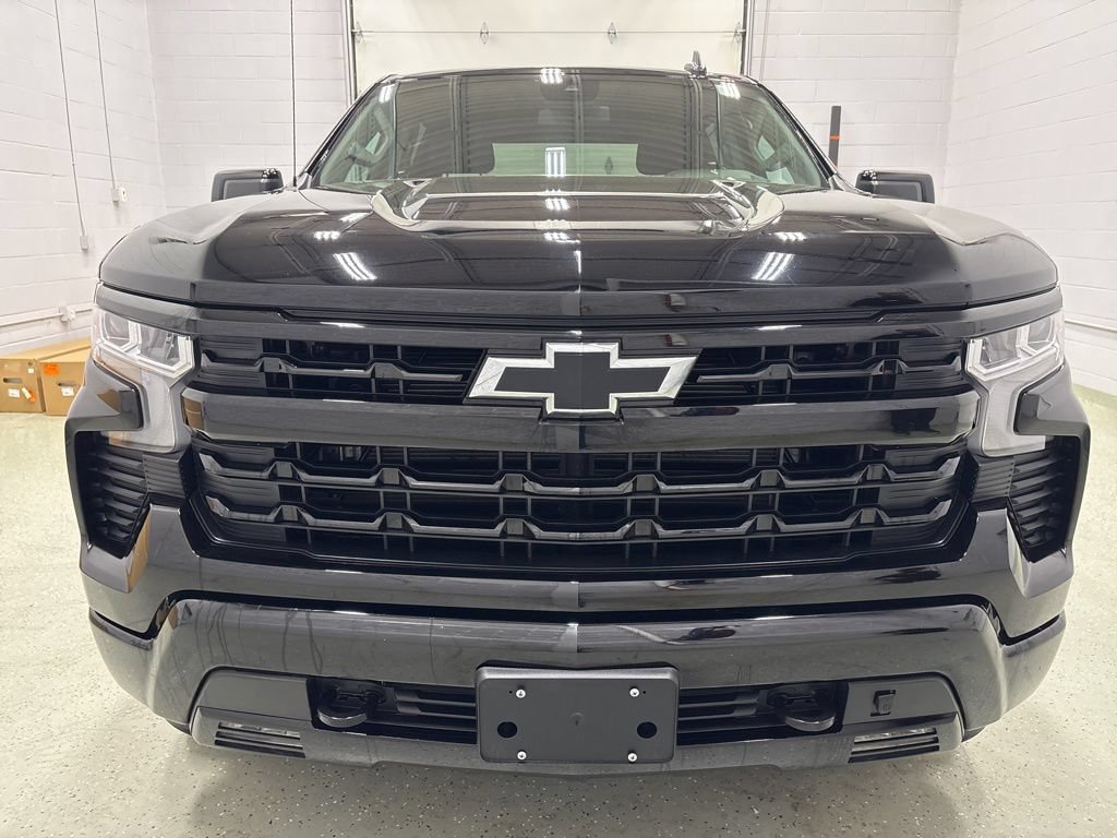 Used 2024 Chevrolet Silverado 1500 RST AWD/4WD image 11