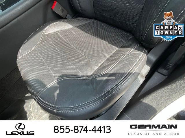 Used 2015 Ford Taurus SHO w/ Equipment Group 401A image 22