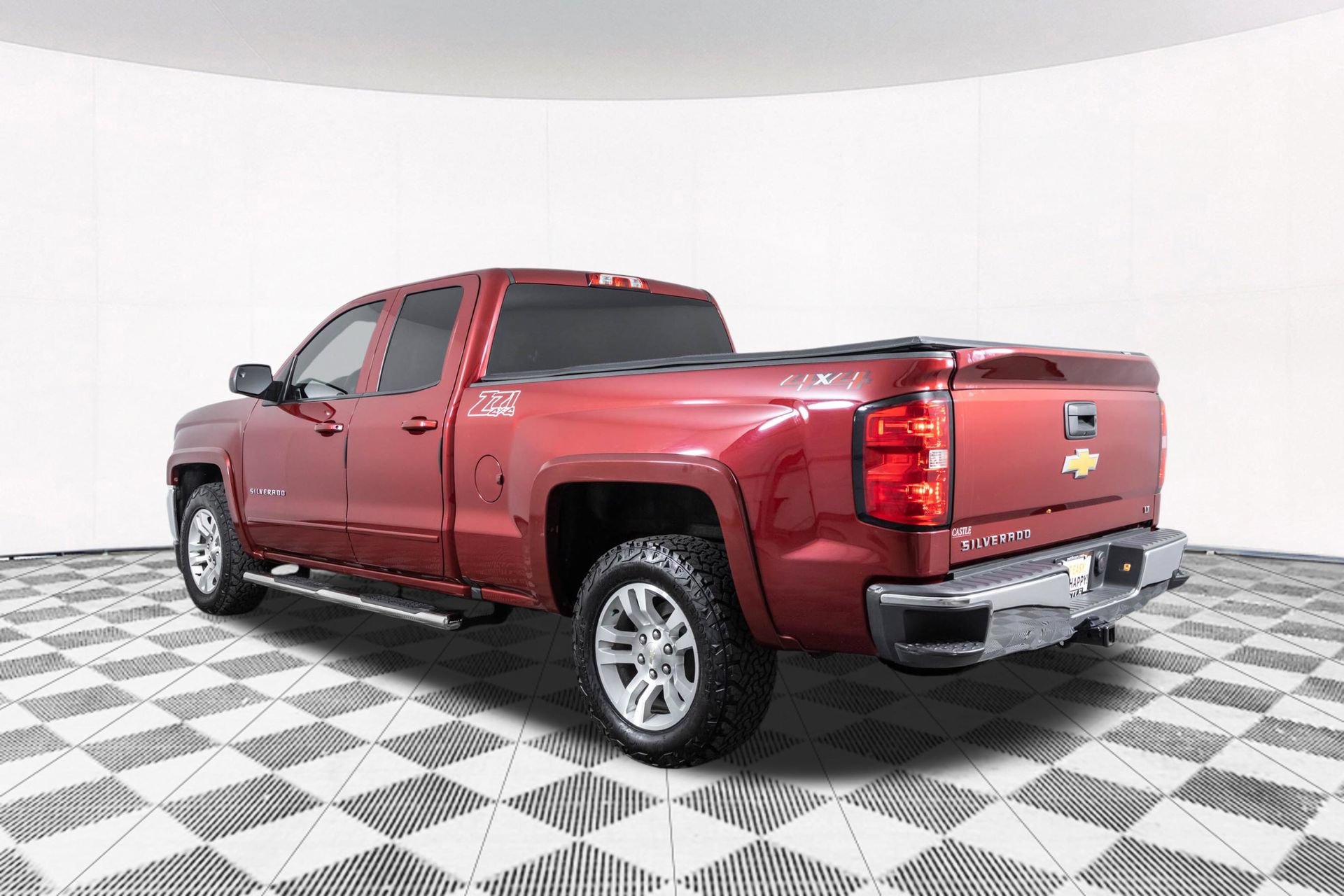 Used 2018 Chevrolet Silverado 1500 LT w/ All Star Edition AWD/4WD image 13
