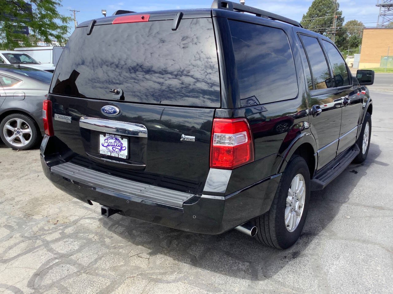 Used 2013 Ford Expedition XLT w/ HD Trailer Tow Pkg AWD/4WD image 16
