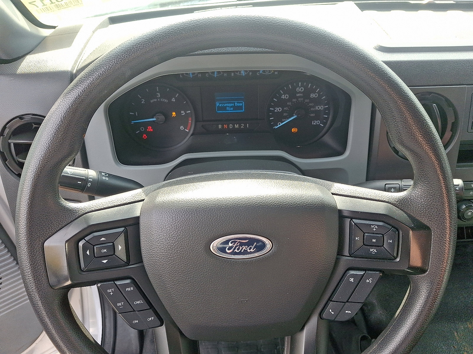 Used 2023 Ford F750 2WD Regular Cab Super Duty image 17