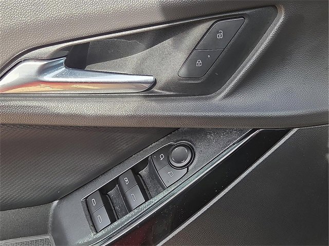 Used 2025 Chevrolet Equinox LT image 13