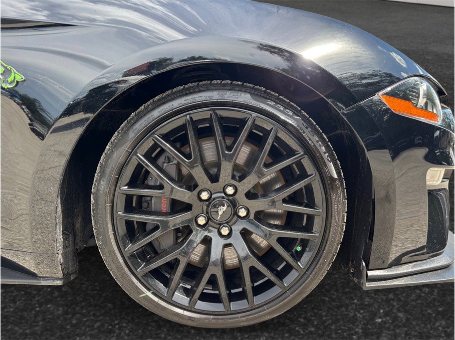Used 2019 Ford Mustang GT Premium w/ GT Performance Package RWD image 13